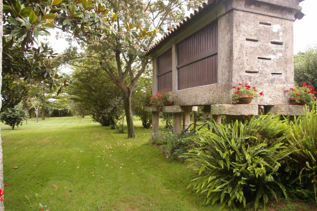 Vivienda Tradicional Con Jardin Y Patio Interior Villa Villanueva De Arosa Exteriör bild