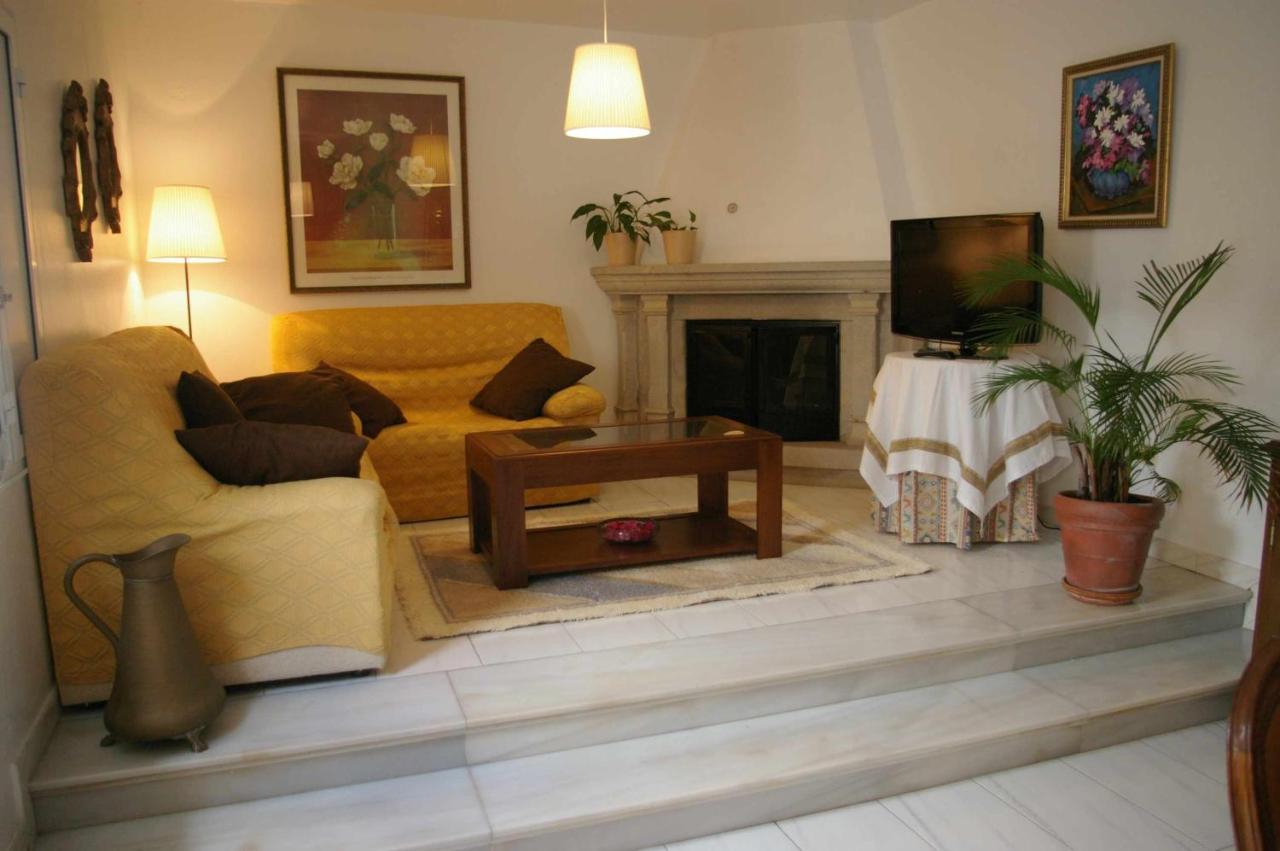Vivienda Tradicional Con Jardin Y Patio Interior Villa Villanueva De Arosa Exteriör bild